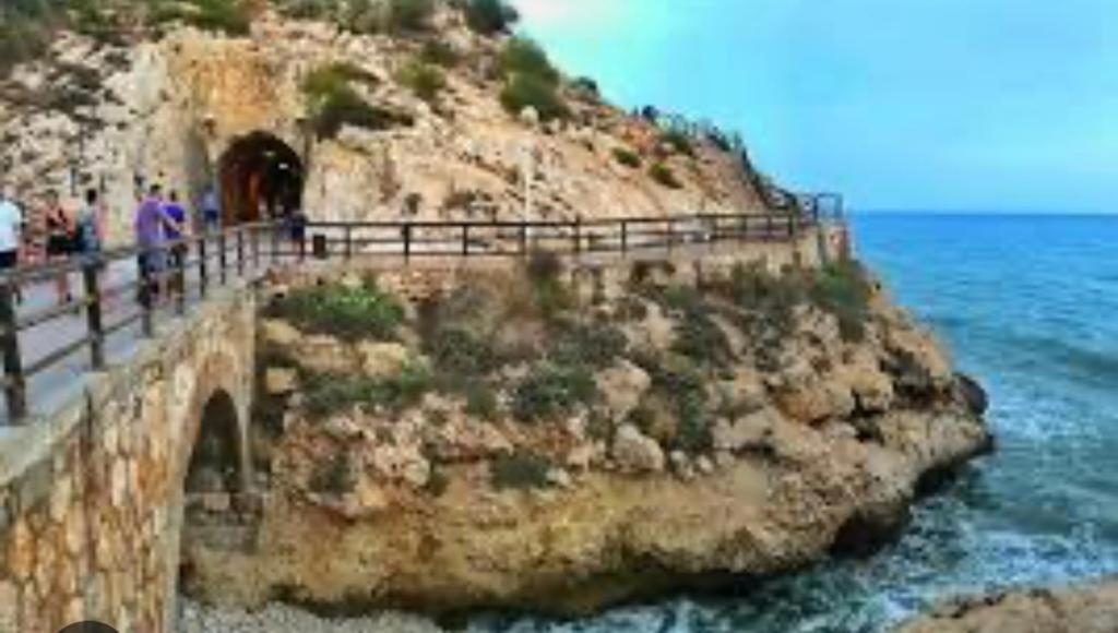 Torrevida 80 Metros De La Playa Y Piscina Abierta Lejlighed Rincón de la Victoria Eksteriør billede